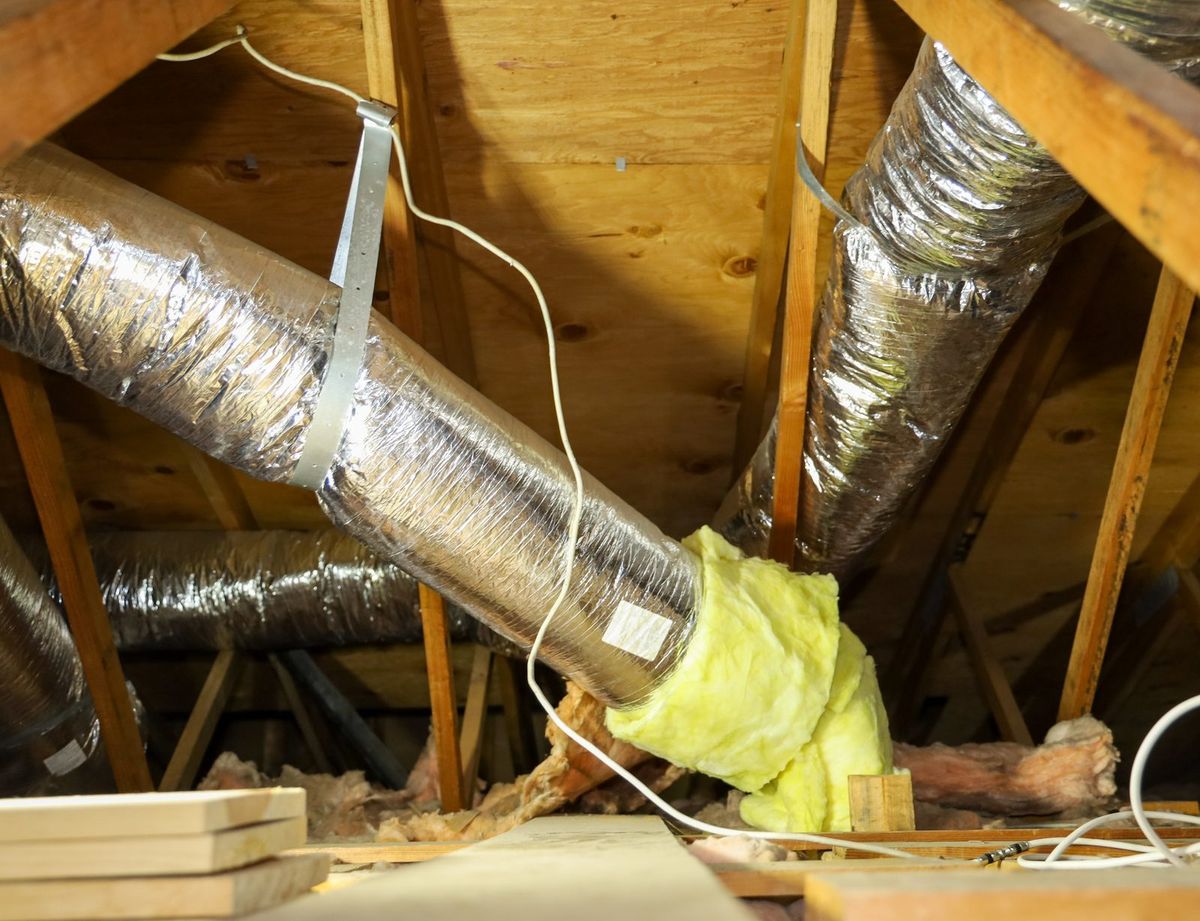 Gaine de ventilation isolée dans des combles